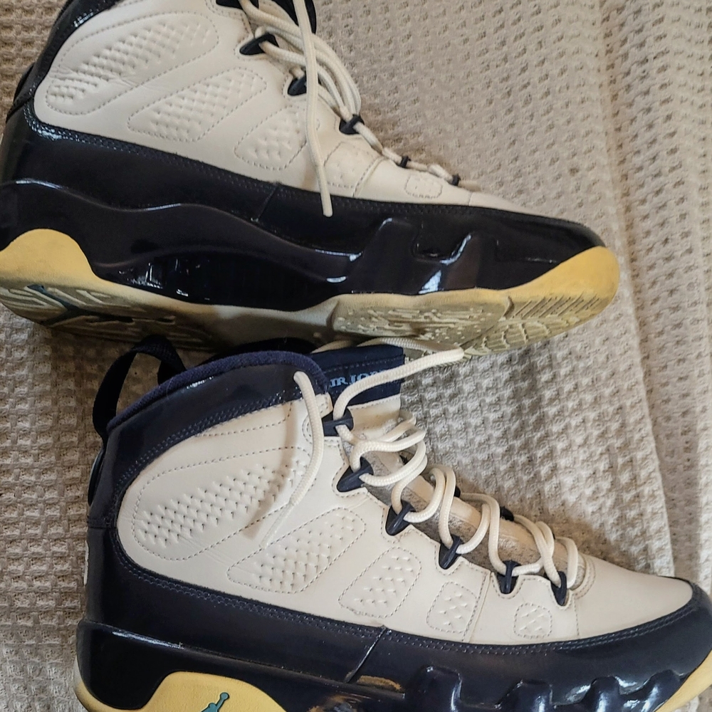 Jordan Navy and White Sneakers Retro 9